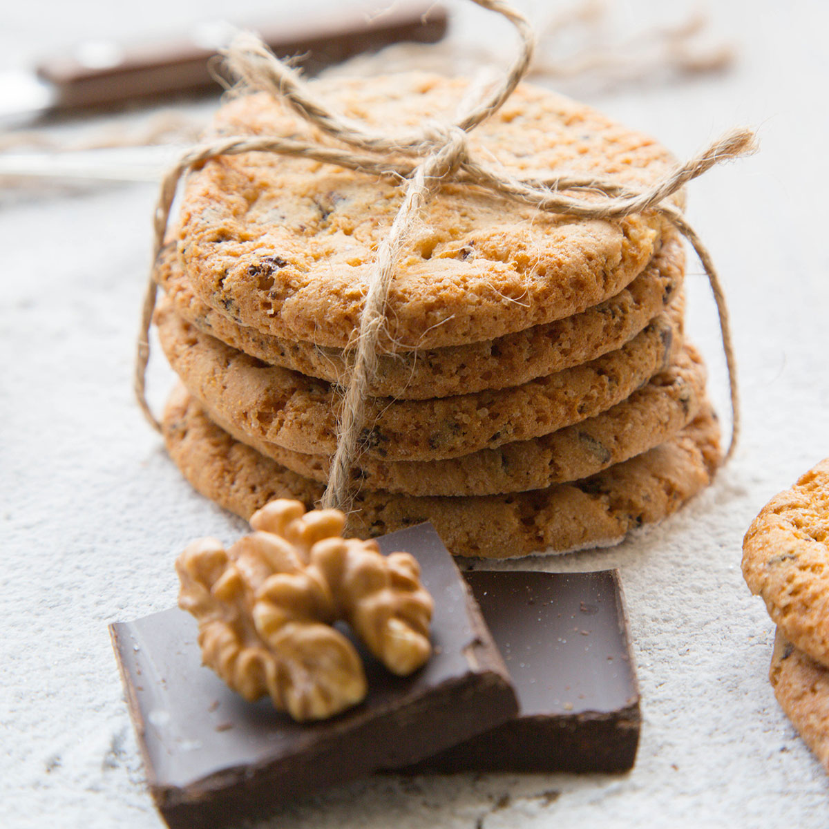 Biscotti alle noci e cioccolato